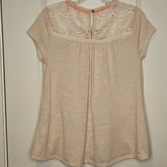Rewind Cream Medium Lace Oatmeal Hi-Low Blouse Elegant Romantic Classic S/S - Picture 3 of 10